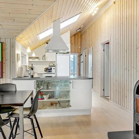 Holiday home Mattis - 650m From The Sea In Nw Jutland By Interhome *
