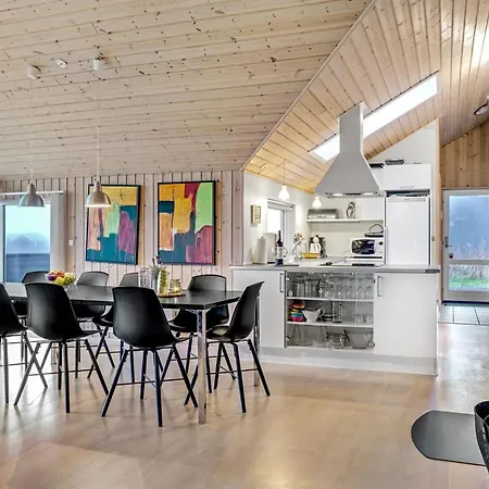 Mattis - 650m From The Sea By Interhome